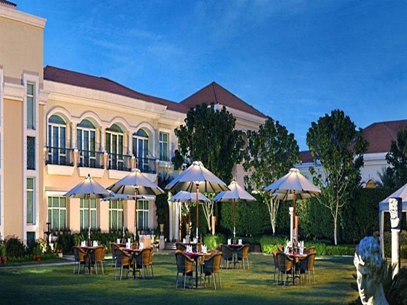 The Palms Town & Country Club - Resort Gurgaon Bagian luar foto